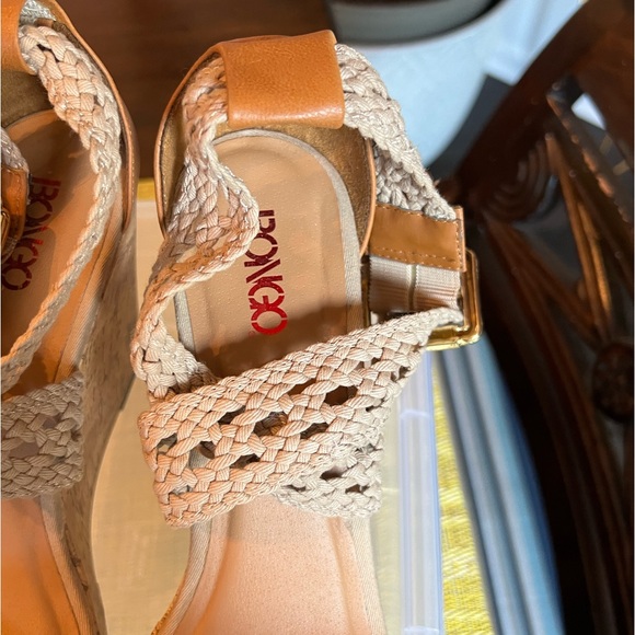 Wheat color straps - Picture 2 of 4